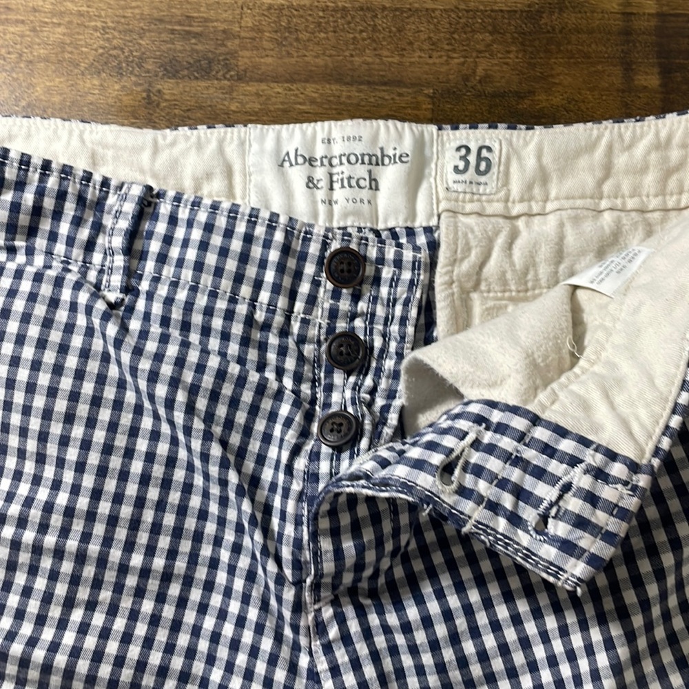 Abercrombie & Fitch Shorts, 36